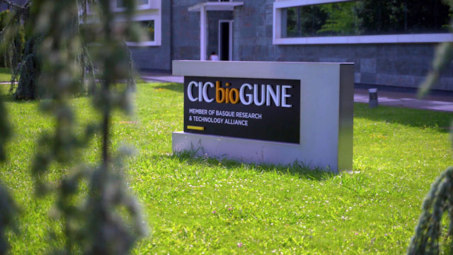 R75_CICbioGUNE_entrance_2.jpg